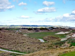 Barnbougle (Dunes) 17th Shadow